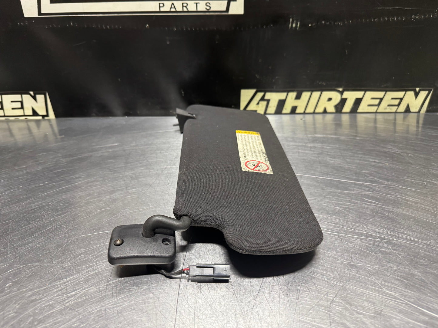 04-06 PONTIAC GTO RH PASSENGER SIDE SUN VISOR OEM #N684