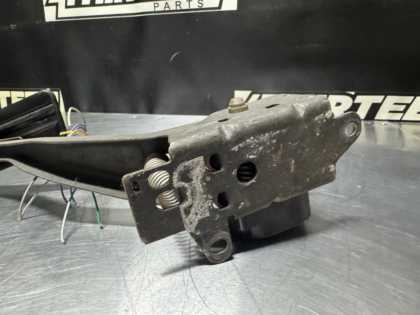 1997 - 2004 CORVETTE C5 LS1 DBW THROTTLE GAS PEDAL OEM #N172