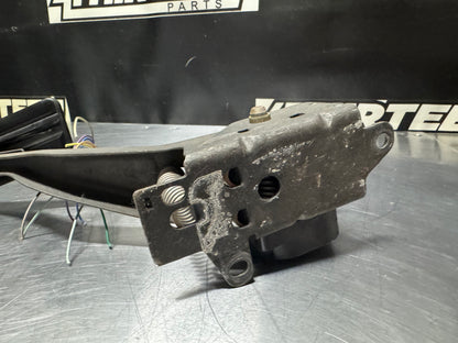 1997 - 2004 CORVETTE C5 LS1 DBW THROTTLE GAS PEDAL OEM #N172