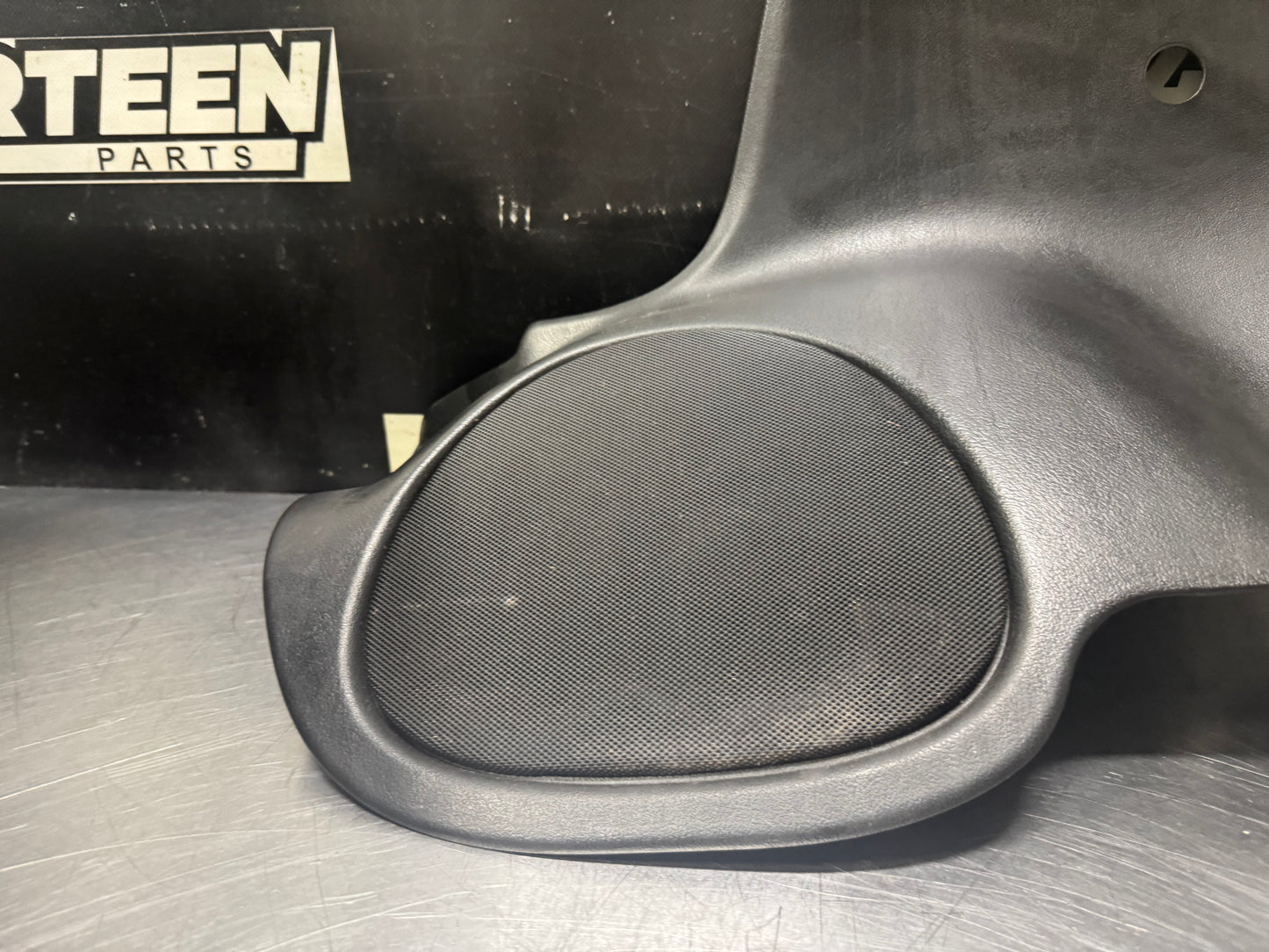 97-04 C5 CORVETTE LEFT LH B PILLAR QUARTER TRIM PANEL OEM 10269544 #N342