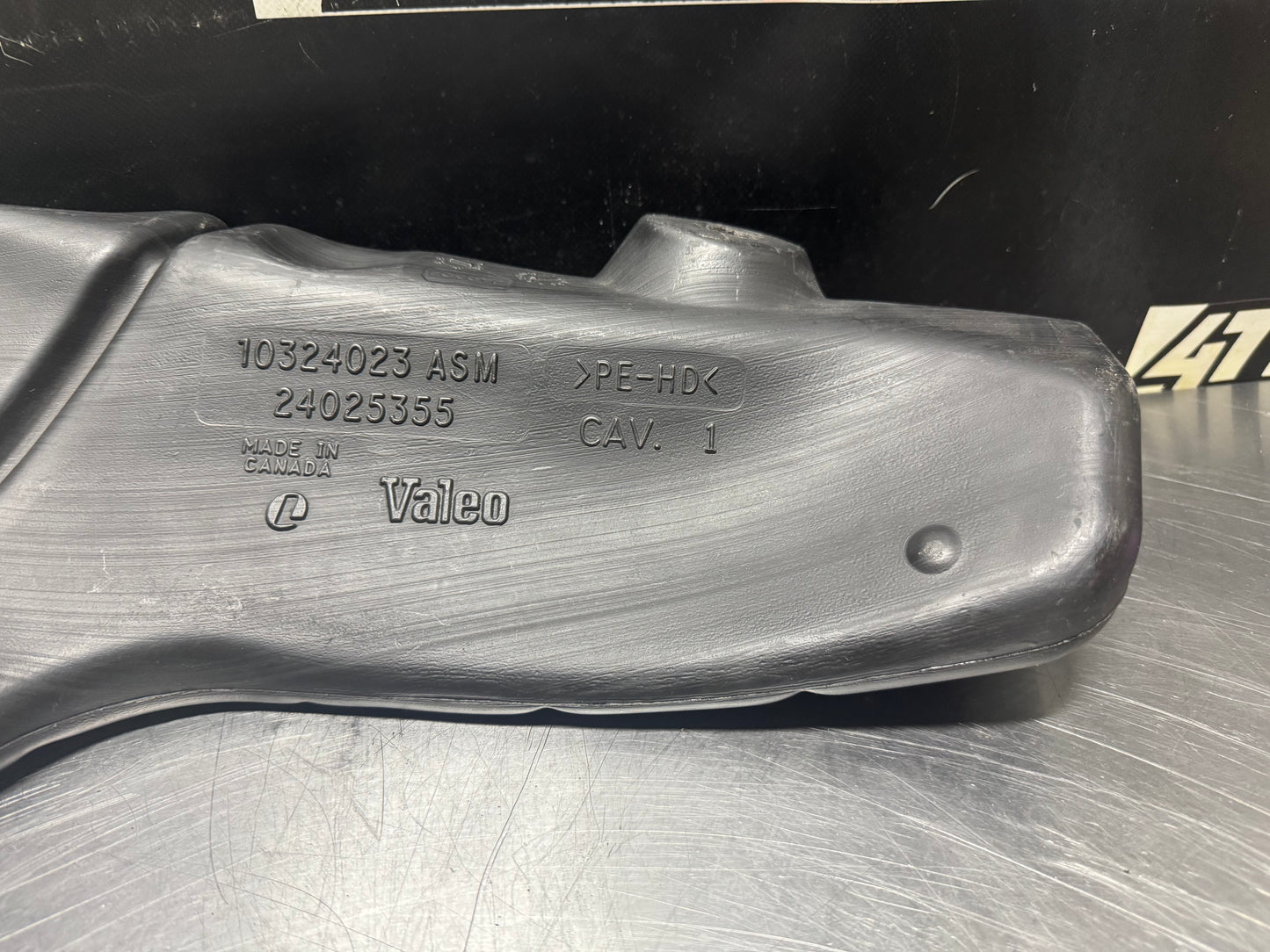 97-04 C5 CORVETTE WINDSHIELD WASHER FLUID RESERVOIR OEM 24025355 USED #N293