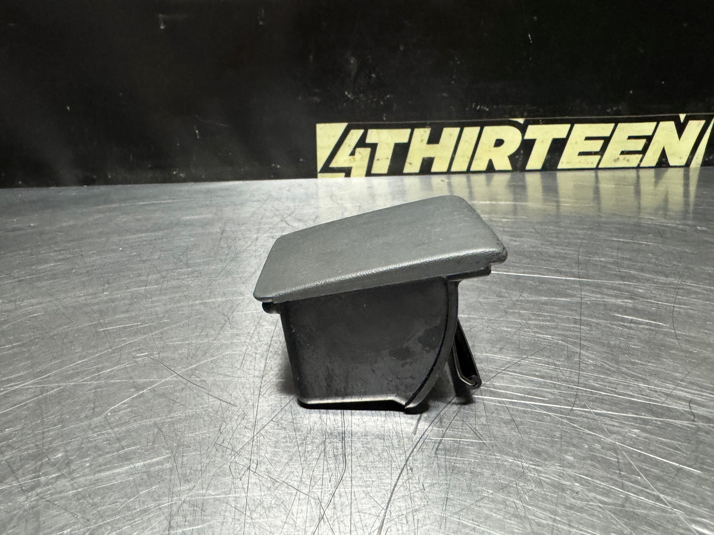92-95 HONDA CIVIC ARMEST CENTER CONSOLE REAR ASH TRAY 88321-SB3-9500 OEM #N679