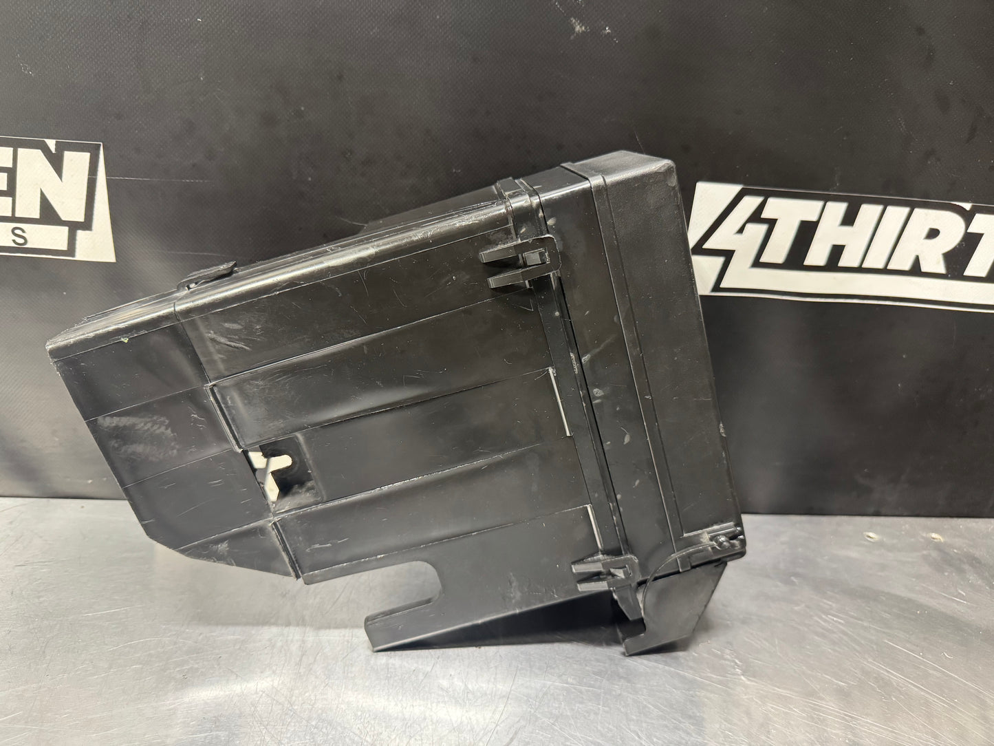 97-04 CORVETTE C5 ENGINE BAY FUSE BOX OEM 12176988 #L300