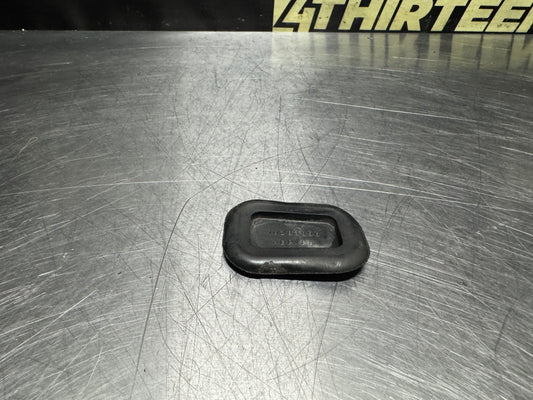 97-04 C5 CORVETTE DOOR BOTTOM ACCESS DRAIN PLUG 10283990 OEM #N581
