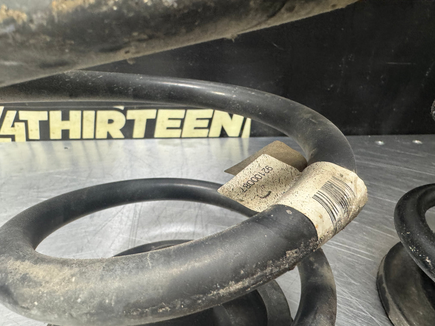 04-06 PONTIAC GTO REAR COIL SPRINGS 92100087 OEM #N388