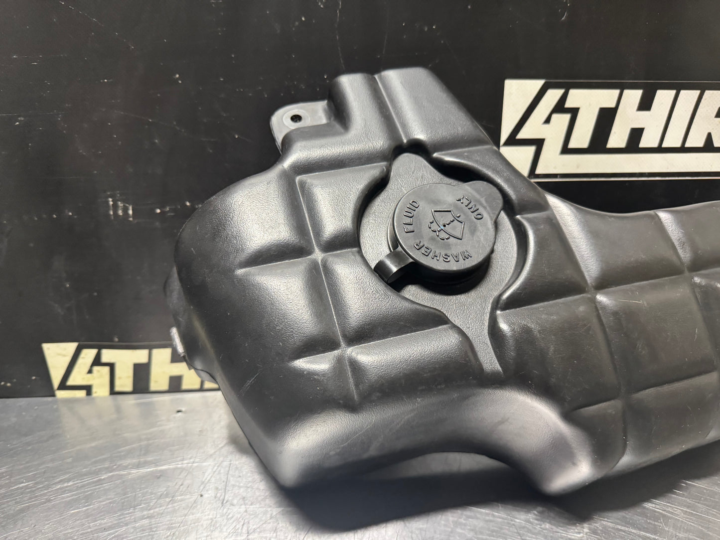 97-04 C5 CORVETTE WINDSHIELD WASHER FLUID RESERVOIR OEM 22154852 USED #N292
