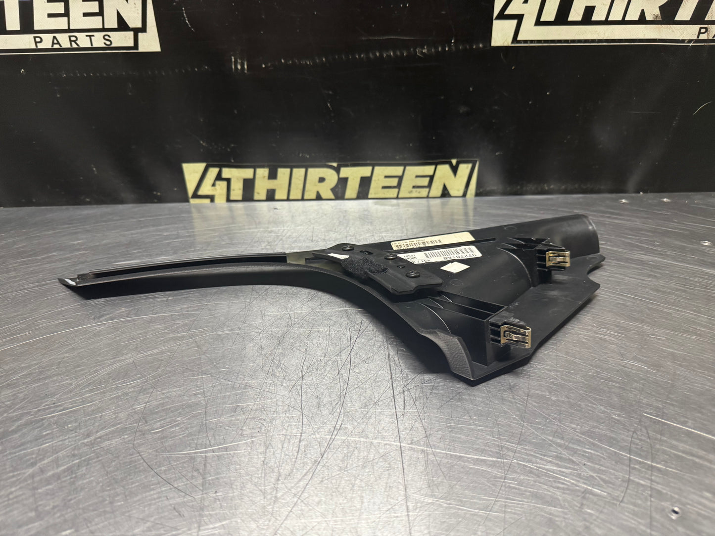 05-13 C6 CORVETTE RH PASSENGER FLOOR CONSOLE TRIM COVER PANEL 25897879 OEM #N597