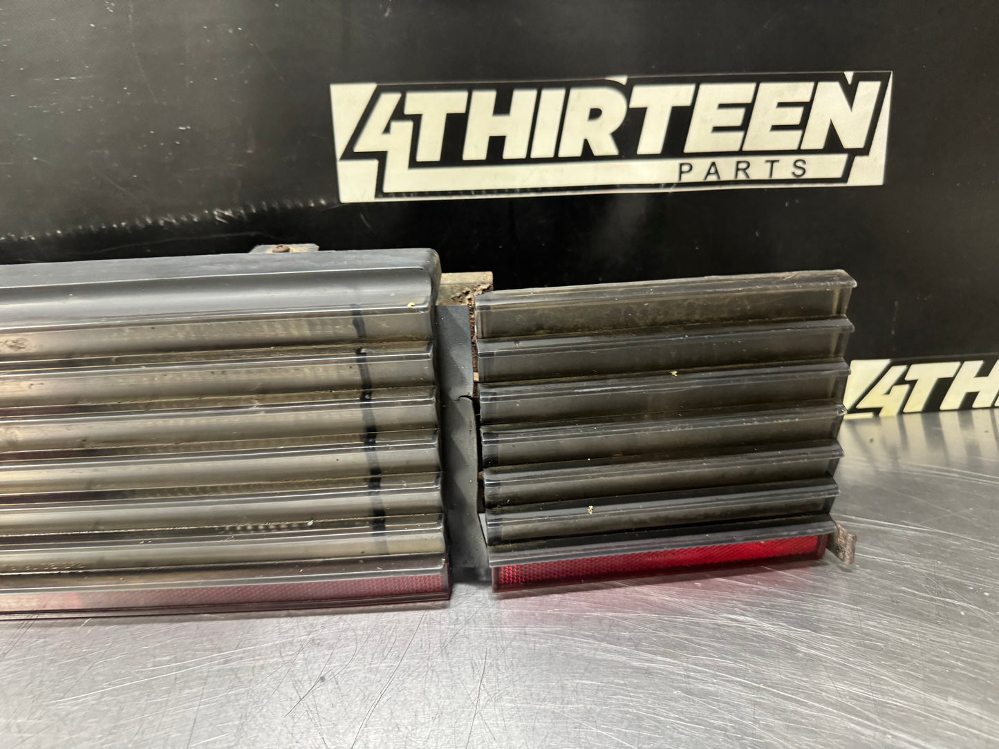 79-81 PONTIAC FIREBIRD TRANS AM LH DRIVER TAIL LIGHT ASSEMBLY 5970795 OEM #N395