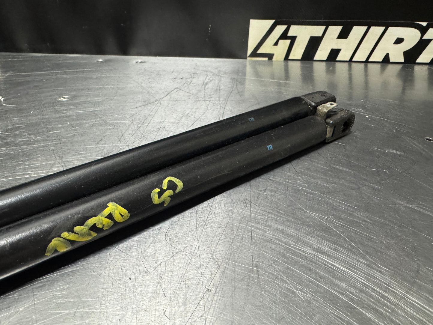 97-04 C5 CORVETTE REAR HATCH LIFT SHOCK SET OF TWO OEM #N186