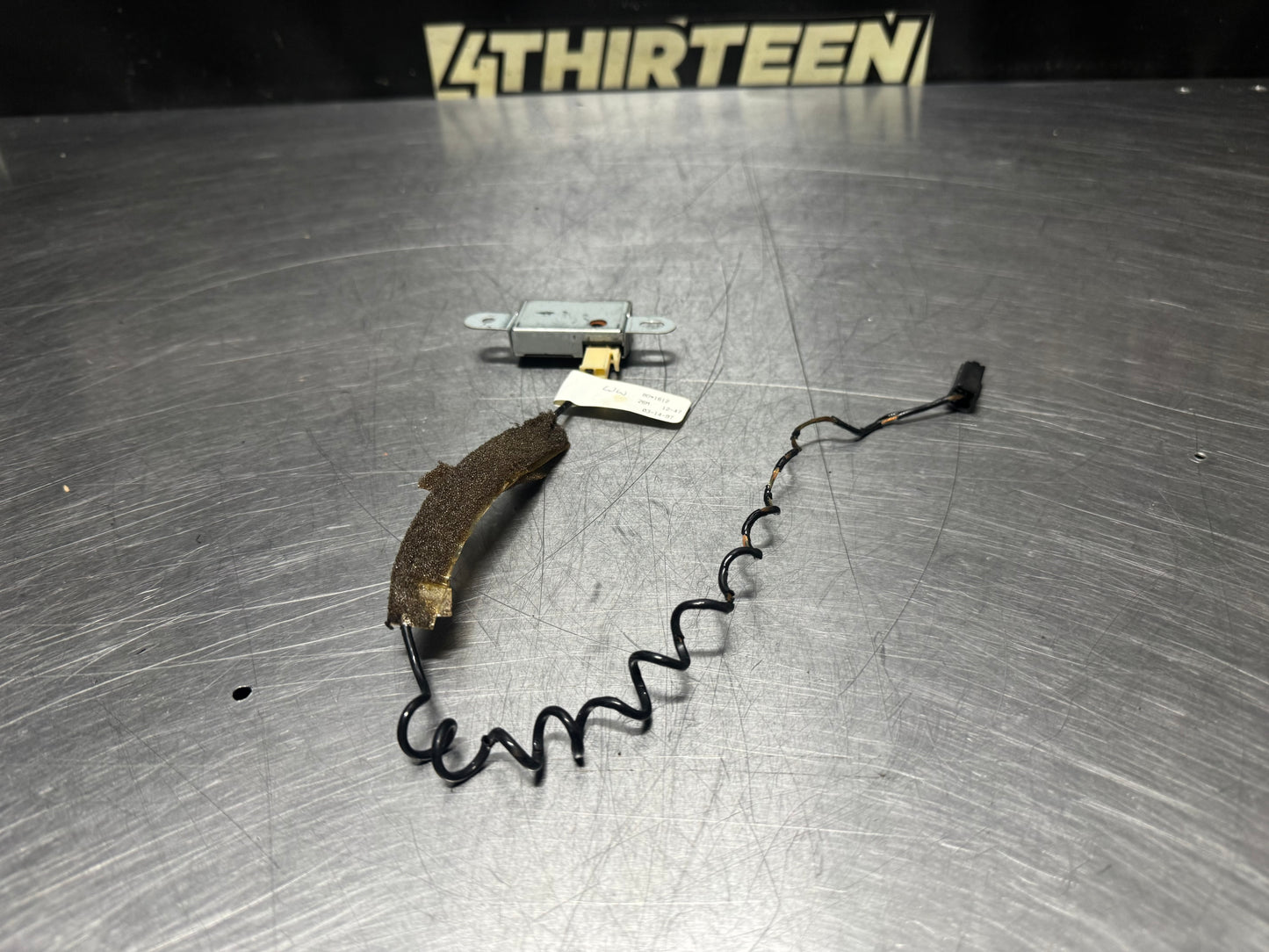 97-04 C5 CORVETTE RADIO ANTENNA BUFFER MODULE 09351701 OEM #N368