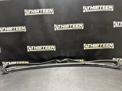 97-04 CORVETTE C5 FRONT WINDSHIELD SEAL / WEATHERSTRIPPING OEM #N541
