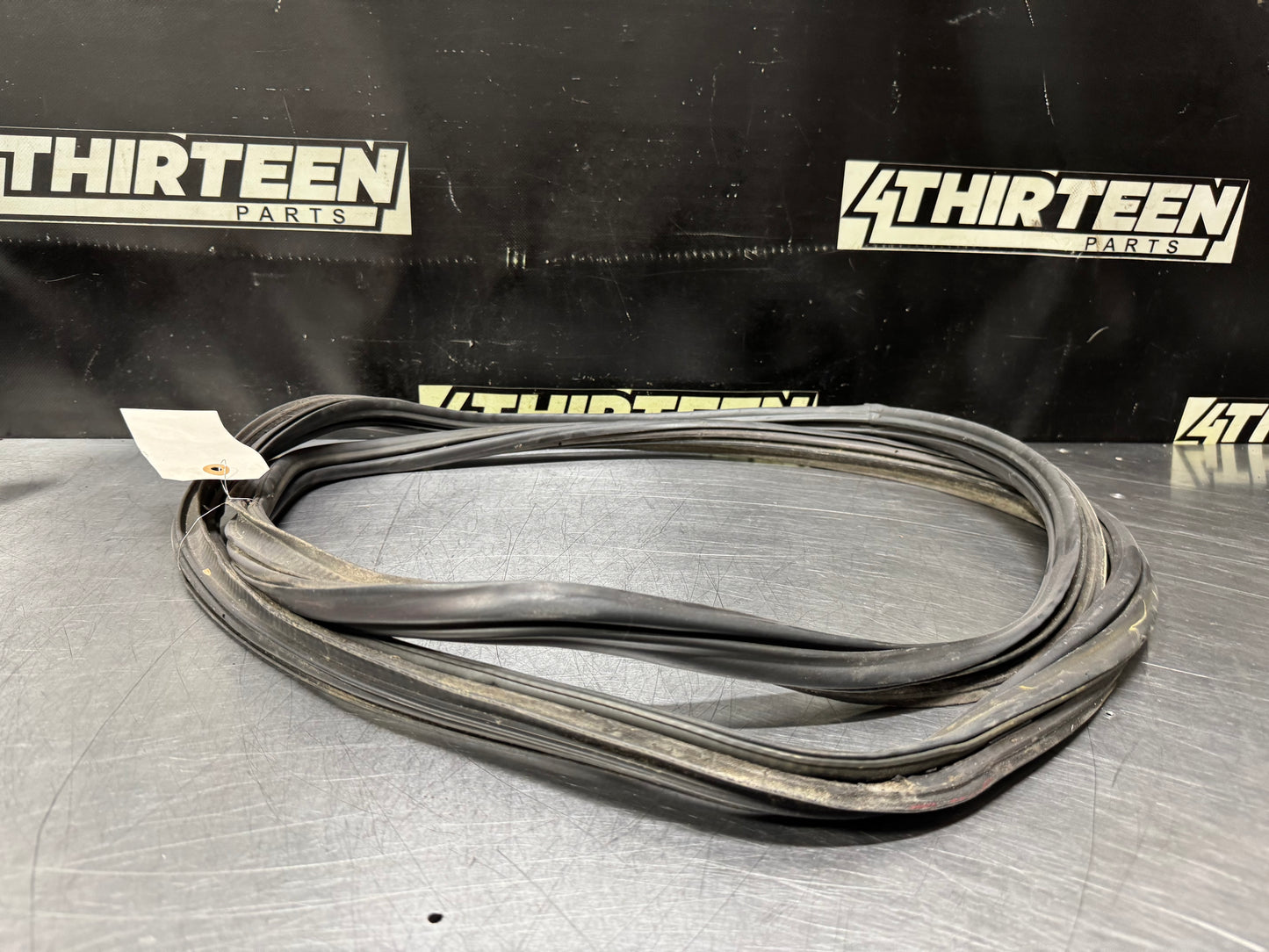 04-06 PONTIAC GTO TRUNK SEAL WEATHER STRIP OEM #N716