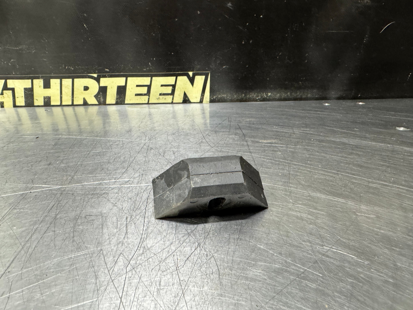 97-04 C5 CORVETTE BATTERY TIE DOWN CLAMP OEM #N884