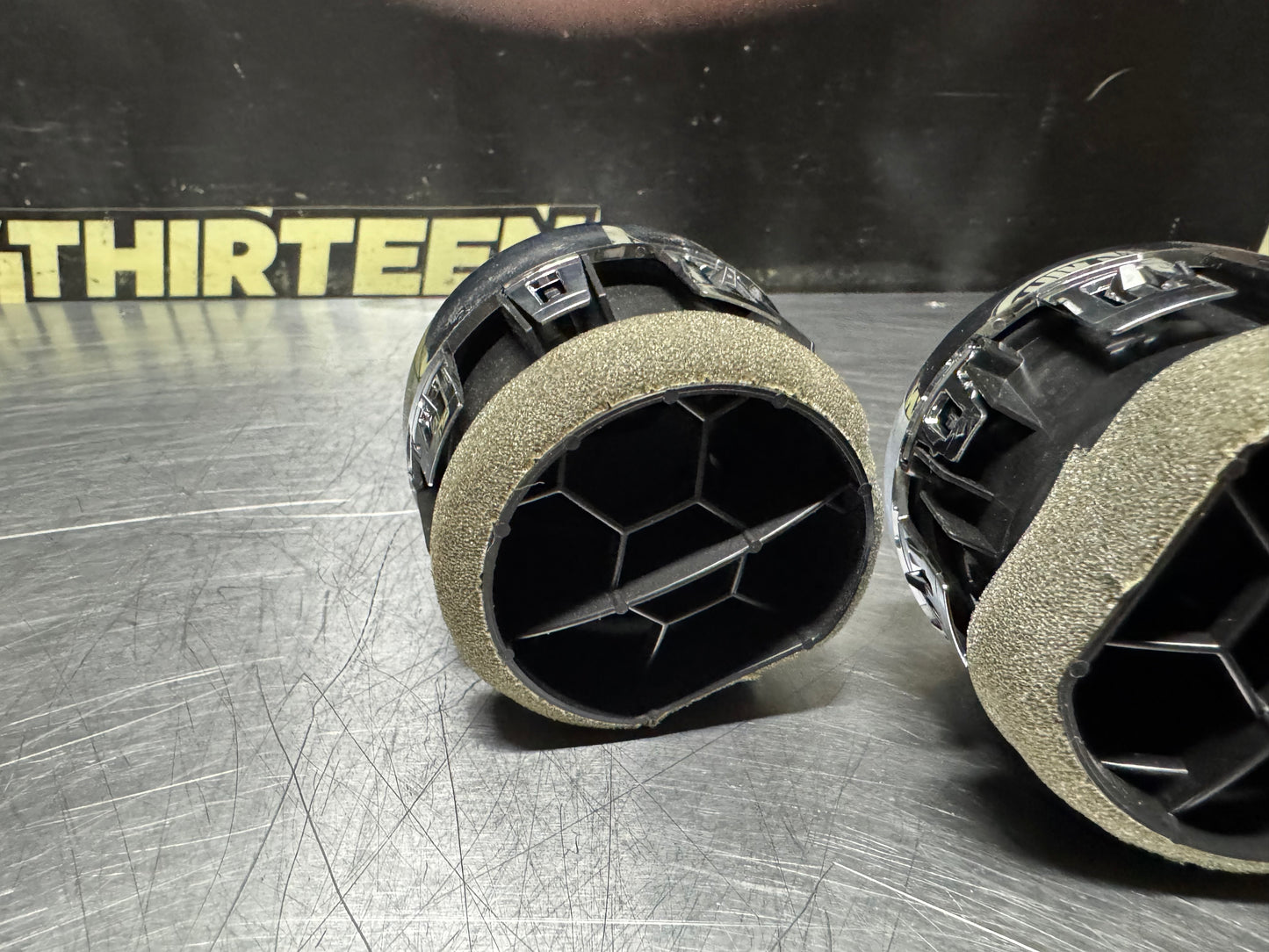 15-19 FORD MUSTANG CENTER DASH AIR VENTS SET OF 3 OEM #N760