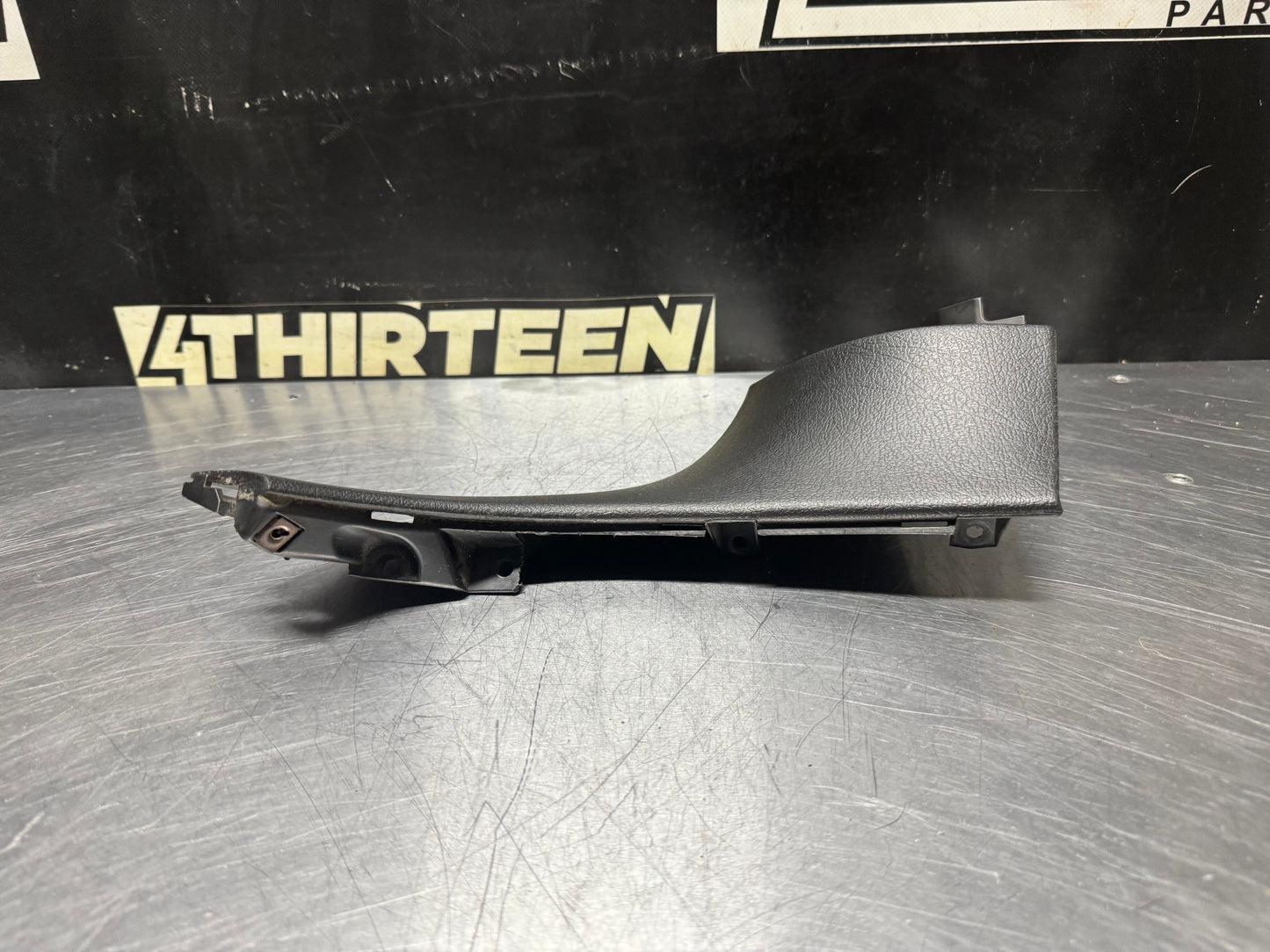04-06 PONTIAC GTO RH CONSOLE TRIM OEM 92155334 #N299