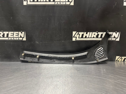 04-06 PONTIAC GTO LH DASH COWL TRIM OEM 92105077 #N309