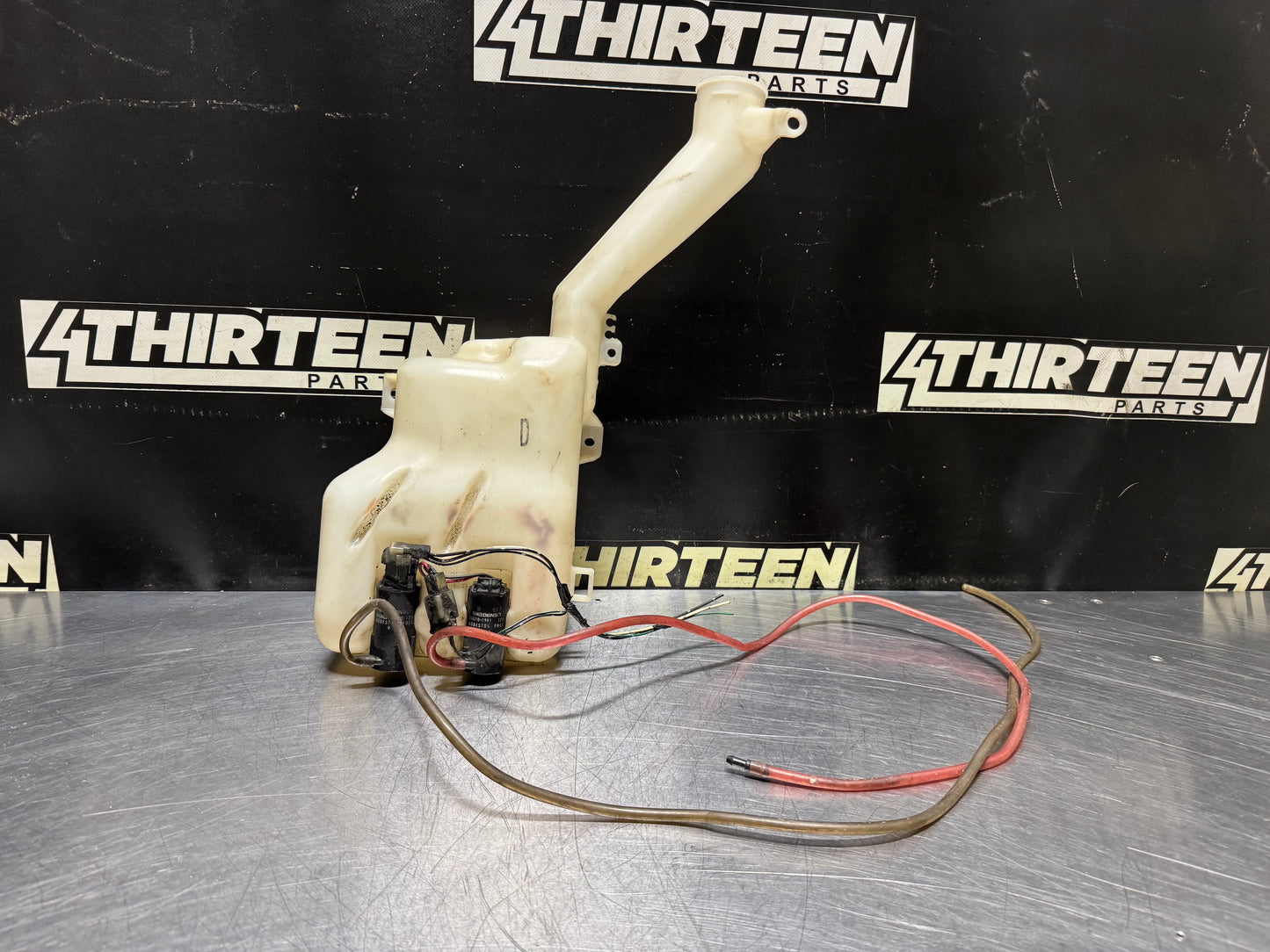 94-01 ACURA INTEGRA WINDSHIELD WASHER RESERVOIR W/ PUMPS OEM #N653