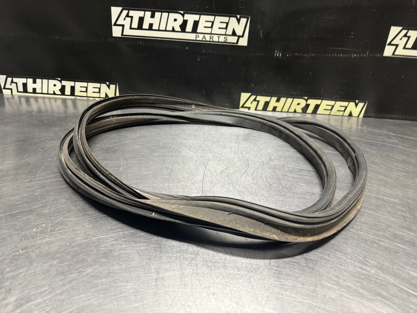 1997-2004 CORVETTE C5 COUPE TRUNK/HATCH SEAL OEM #N526