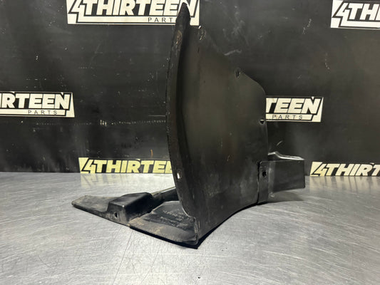 97-04 C5 CORVETTE RIGHT FRONT PASSENGER  WHEEL LINER SPLASH SHEILD OEM #N474