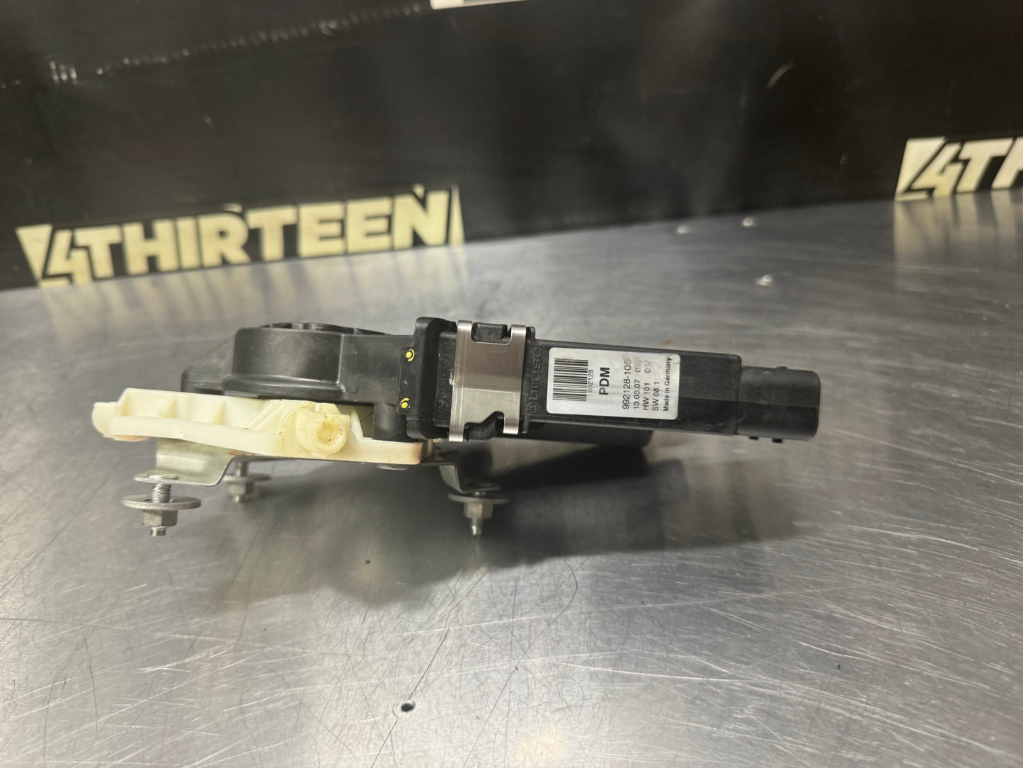 05-13 CORVETTE C6 RH PASSENGER WINDOW REGULATOR MOTOR OEM #N336