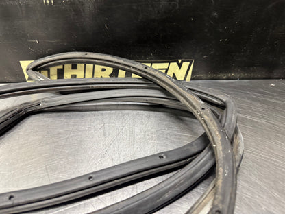 04-06 PONTIAC GTO LH DRIVER DOOR SILL WEATHER STRIP SEAL OEM #N939