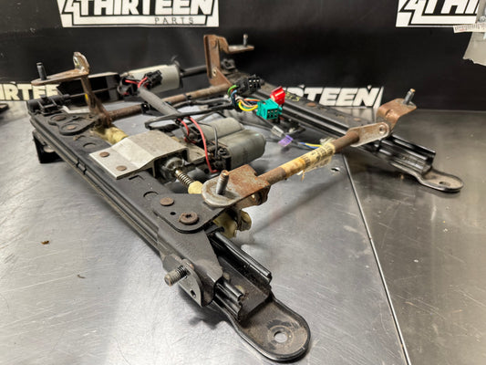 97-04 CORVETTE C5 PASSENGER POWER SEAT TRACK W/ MOTORS #K73