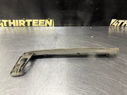 04-06 PONTIAC GTO FRONT RH RIGHT FRONT BUMPER GUIDE BRACKET 92177409 OEM #N896