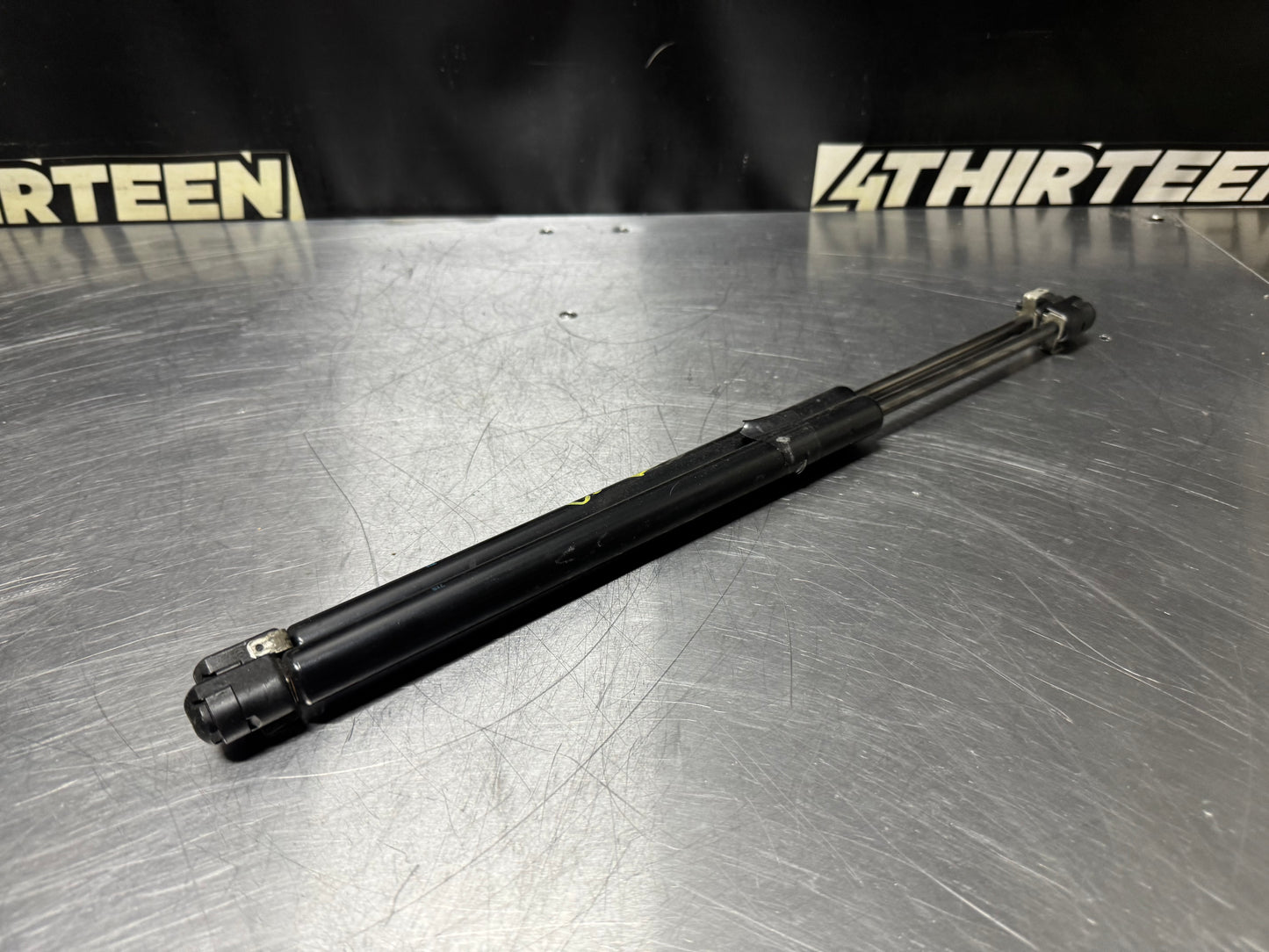 97-04 C5 CORVETTE REAR HATCH LIFT SHOCK SET OF TWO OEM #N186