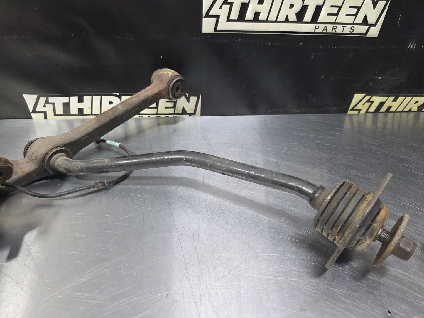 04-06 PONTIAC GTO RF PASSENGER FRONT KNEE ASSEMBLY OEM #N726