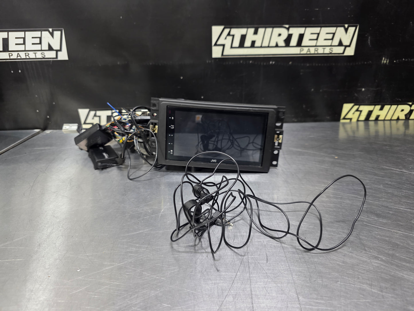 JVC KW-M560BT TOUCHSCREEN BLUETOOTH APPLE ANDROID USB KENWOOD RA26 #N839
