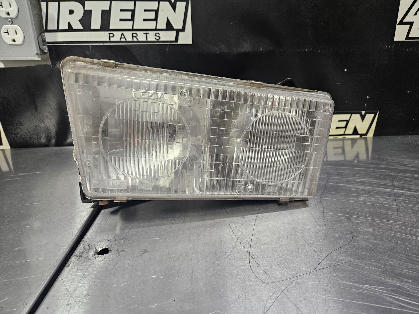 97-04 CORVETTE C5 RH PASSENGER HEADLIGHT BRACKET INCOMPLETE #N877