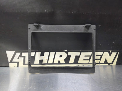 04-06 PONTIAC GTO AFTERMARKET BOSS TOUCH SCREEN RADIO W/ TRIM #N833