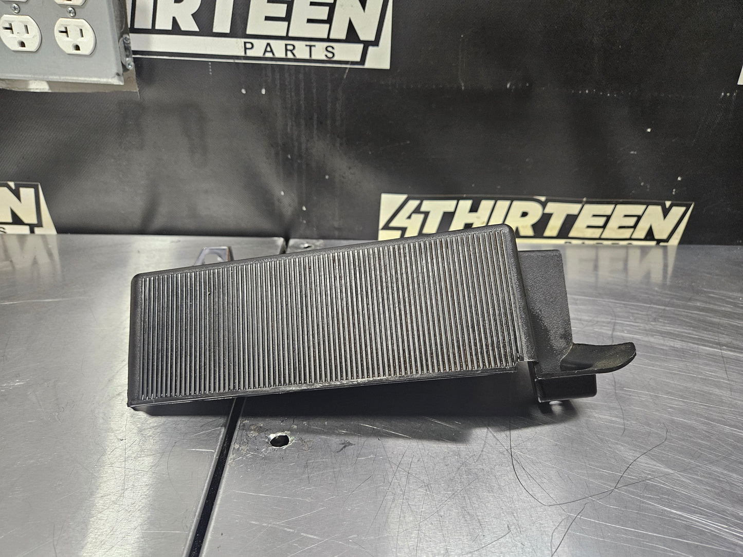 1997-2004 C5 CORVETTE USED OEM DEAD PEDAL #N868