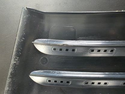 11-14 CHEVY SILVERADO 6.6L DURAMAX RH PASSENGER HOOD VENT 22753693 OEM #N786
