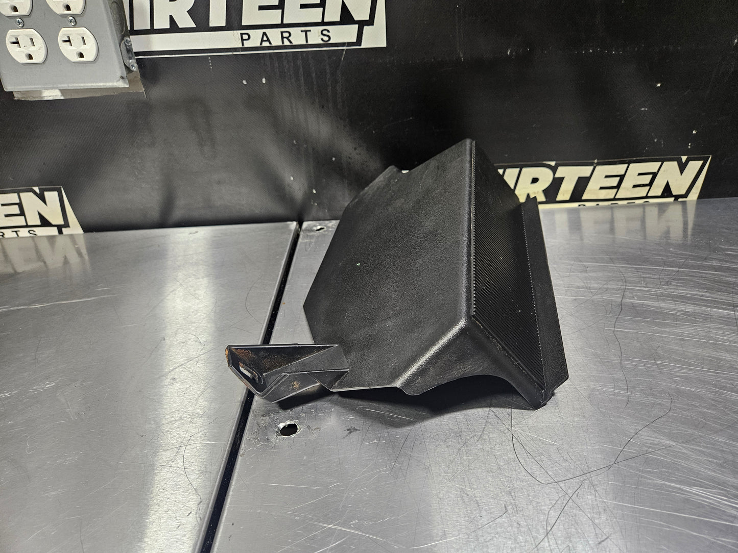 1997-2004 C5 CORVETTE USED OEM DEAD PEDAL #N868