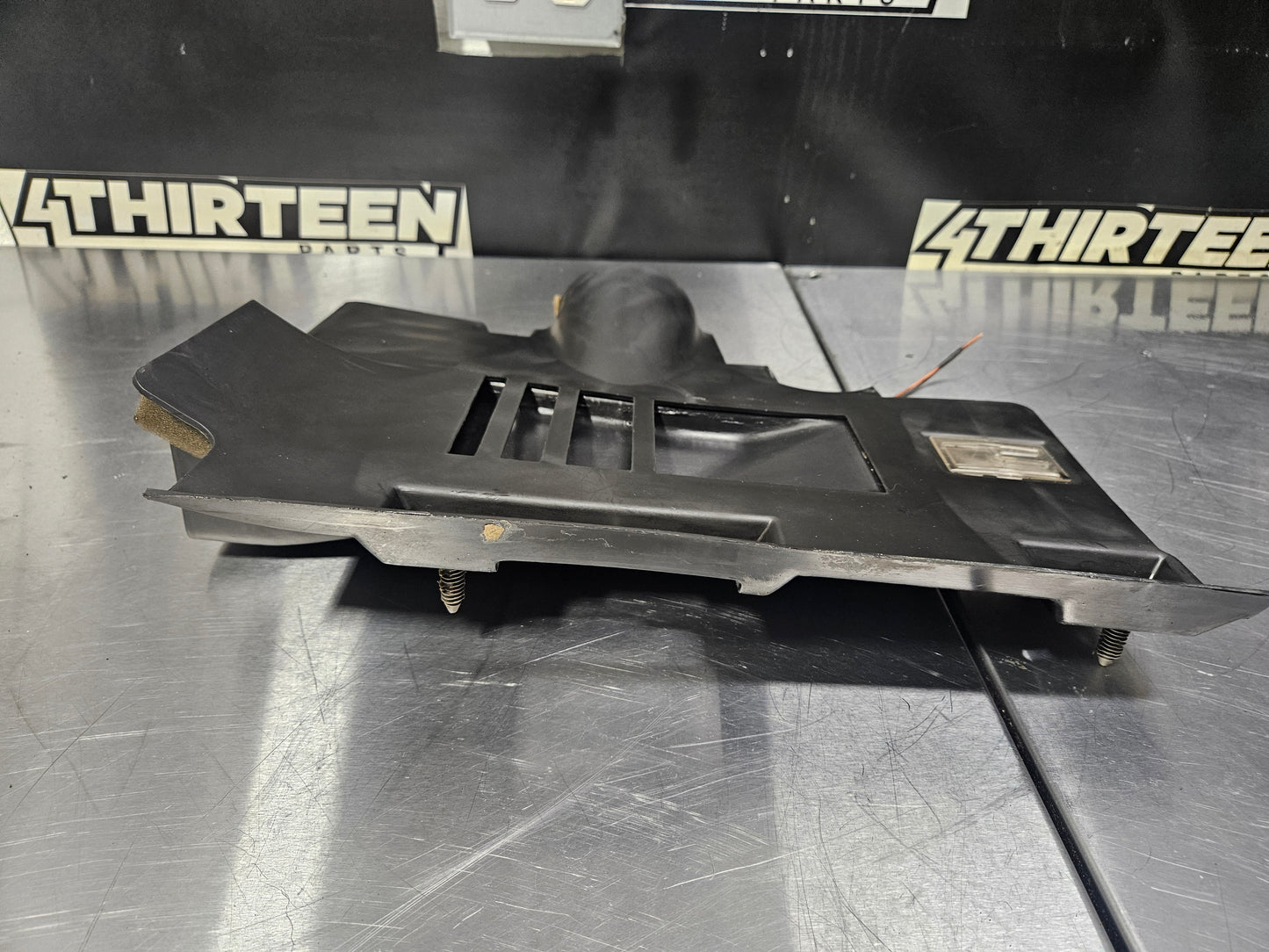 97-04 C5 CORVETTE FRONT RIGHT UNDER DASH HUSH PANEL OEM 10247542 #N867
