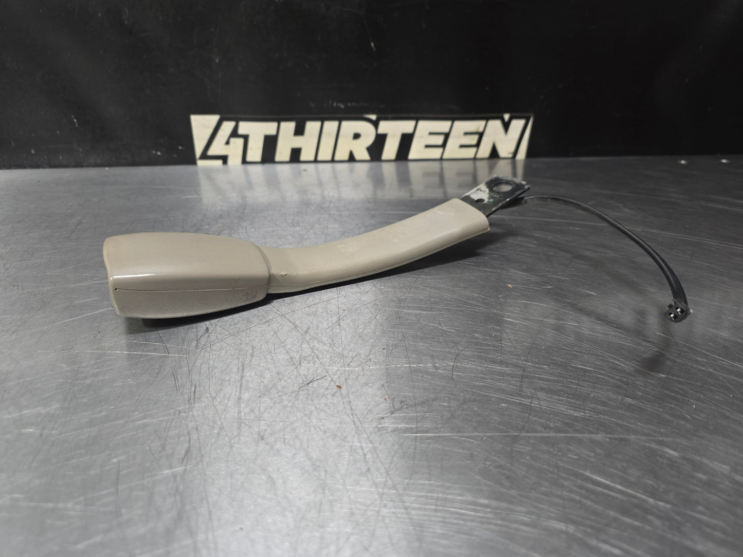 1997-2004 CORVETTE C5 LH LEFT DRIVER SEAT BELT BUCKLE OEM SHALE 88956391 #N50