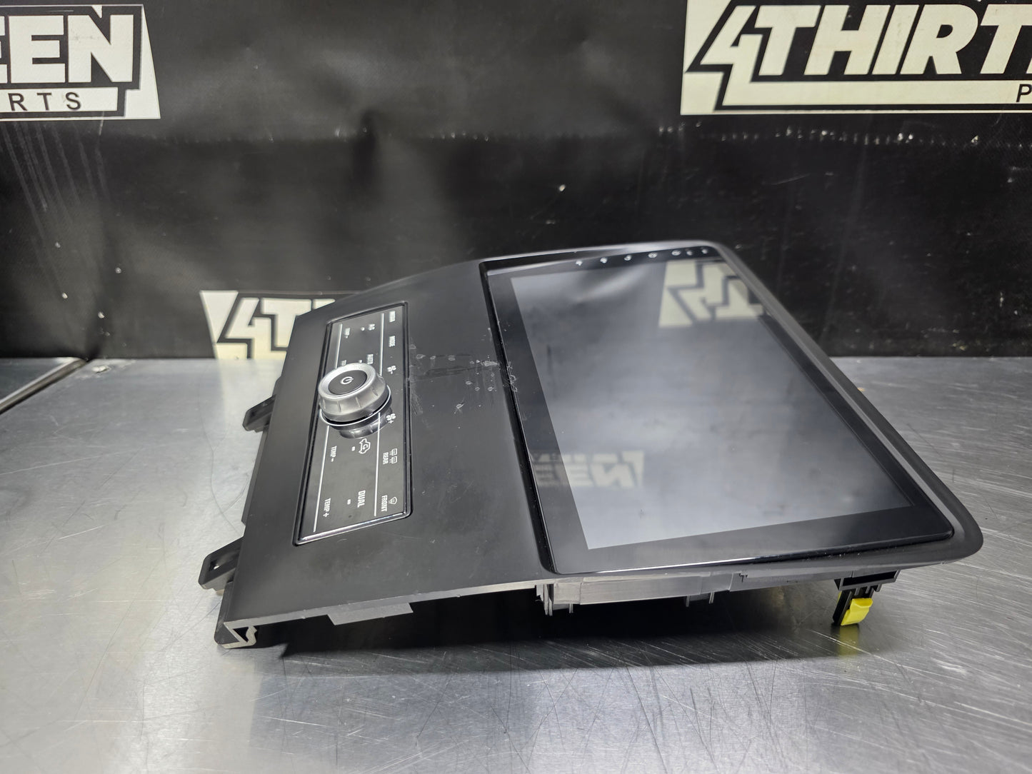 10-14 FORD MUSTANG ANDROID TOUCH SCREEN RADIO W/ TRIM #N829