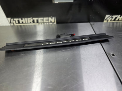 2015 FORD MUSTANG GT RH DOOR SILL TRIM FR3B-6313222-CAW OEM #N791