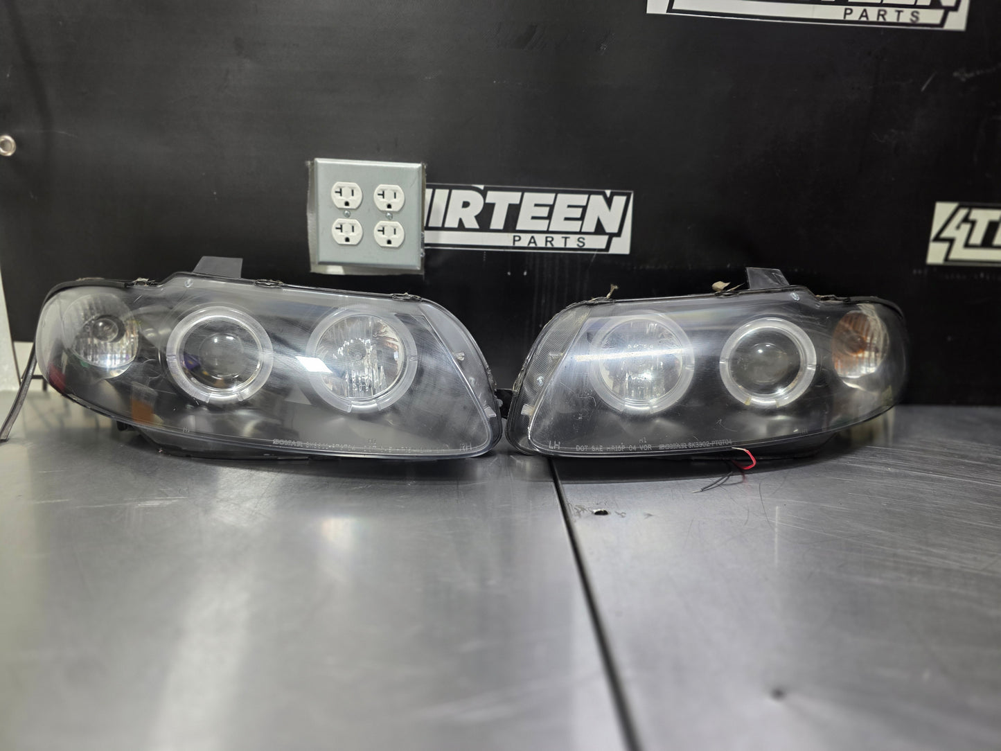 04-06 PONTIAC GTO SPYDER HALO HEADLIGHTS #N794