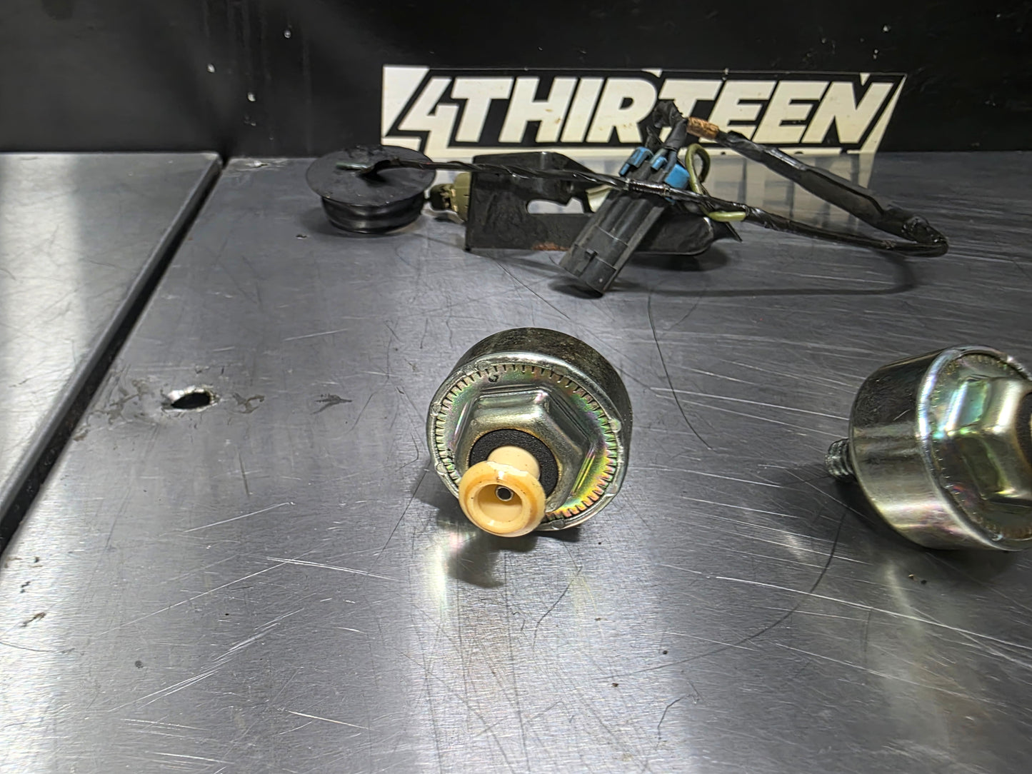LS1 KNOCK SENSORS WITH HARNESS OEM #N817