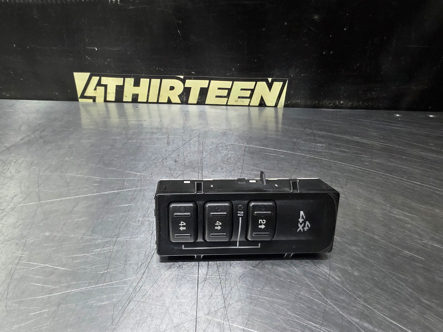 03-06 CHEVY SILVERADO 4WD SWITCH 15164519 OEM #N730