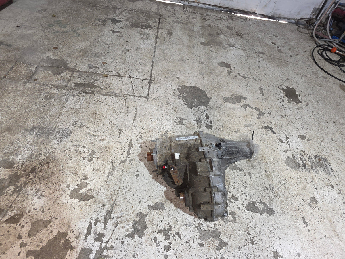 07-10 CHEVY SILVERADO 2500 MANUAL SHIFT 4WD TRANSFER CASE 24243015 OEM #V69