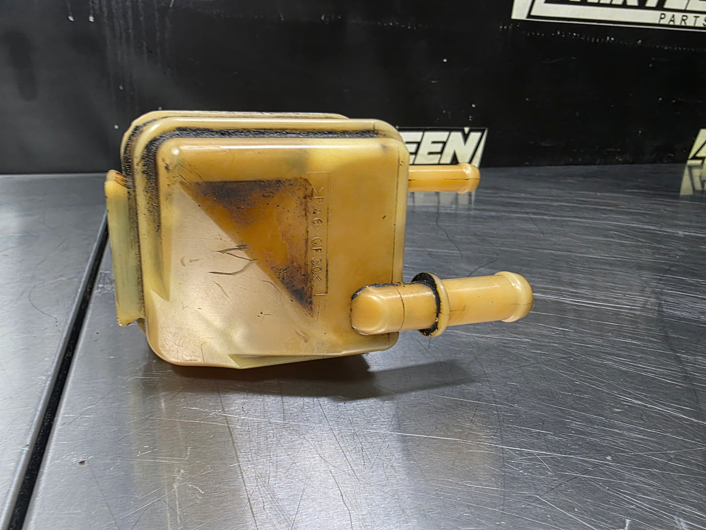 04-06 PONTIAC GTO POWER STEERING RESERVOIR OEM #N853