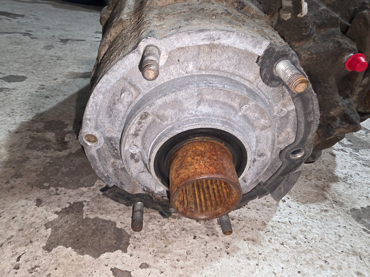07-10 CHEVY SILVERADO 2500 MANUAL SHIFT 4WD TRANSFER CASE 24243015 OEM #V69