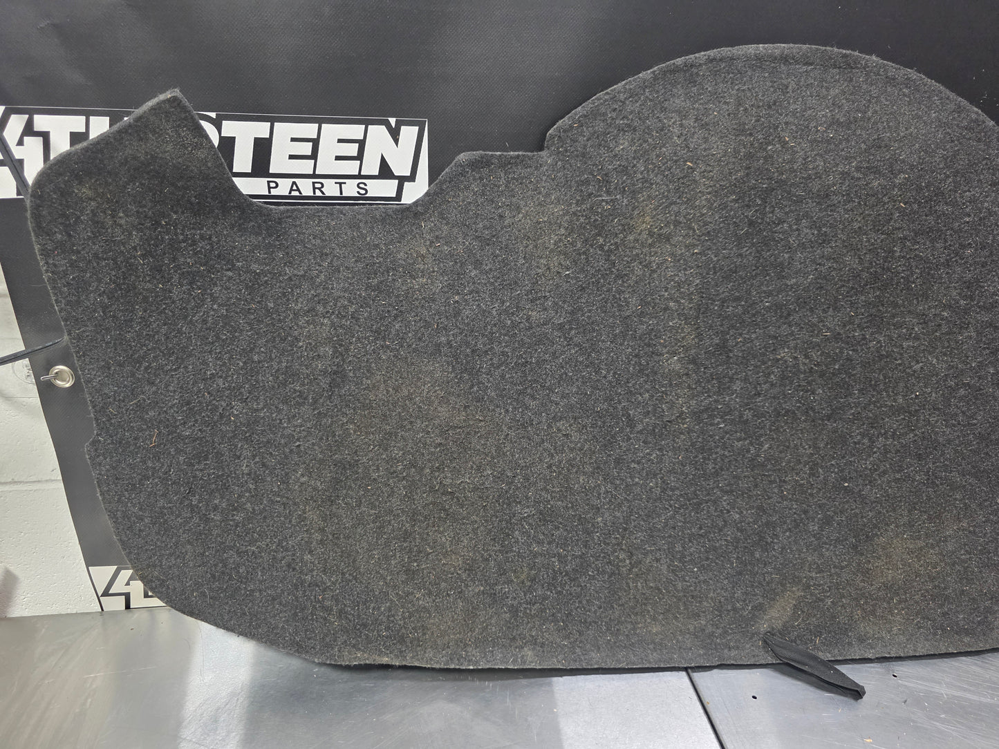 04-06 PONTIAC GTO SPARE  TIRE COVER CARPER TRUNK LINER 92155400 OEM #N724