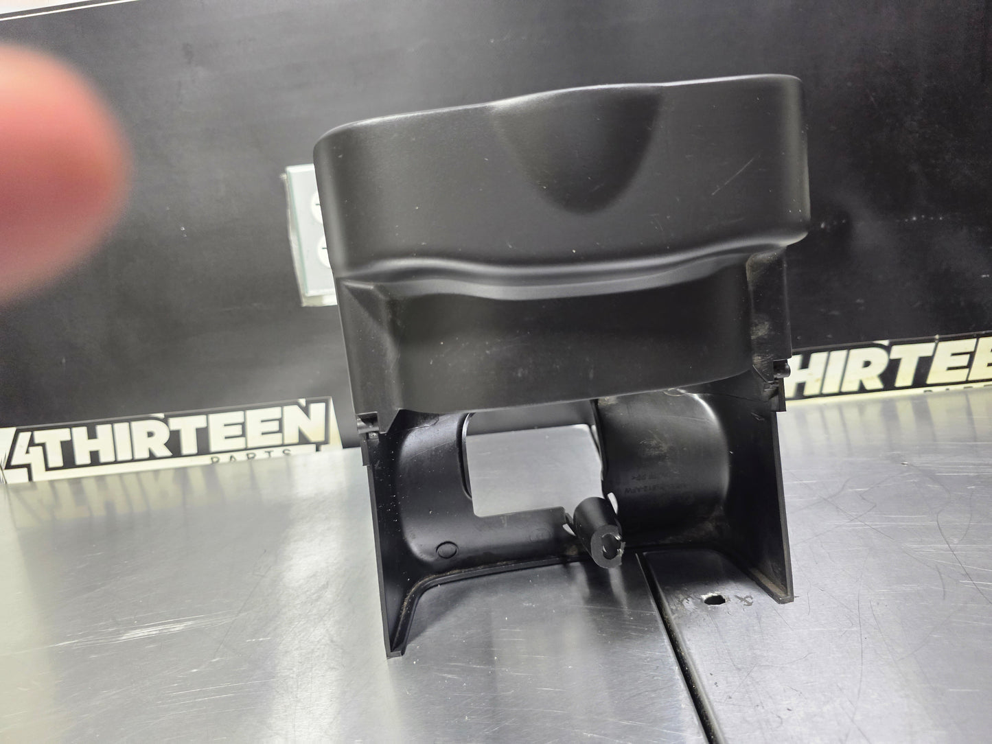 10-14 FORD MUSTANG STEERING COLUMN COVER OEM #N797