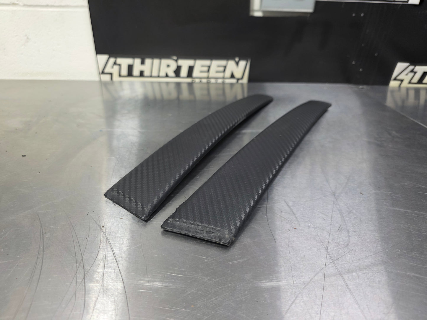 04-06 PONTIAC GTO EXTERIOR B PILLAR WINDOW TRIM LH & RH SET OEM #N737