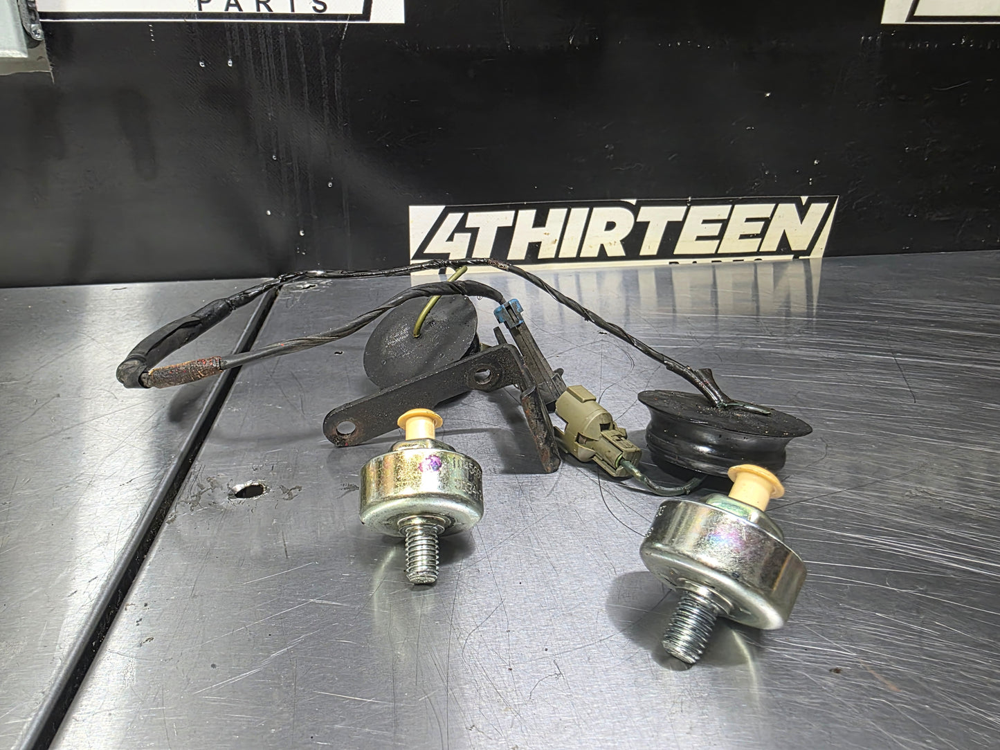 LS1 KNOCK SENSORS WITH HARNESS OEM #N817