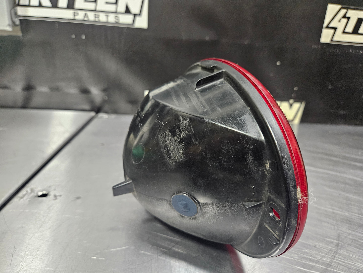 97-04 CORVETTE C5 LH TAIL BRAKE LIGHT OEM #N874